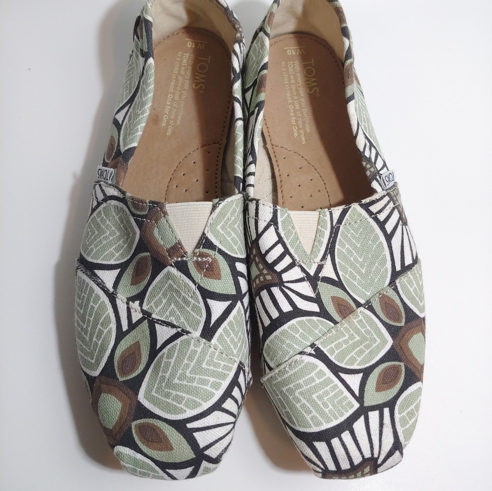 TOMS